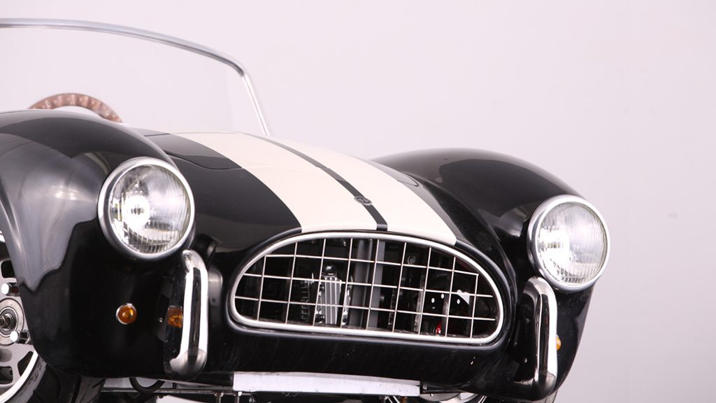 Cobra 289 Black White 2